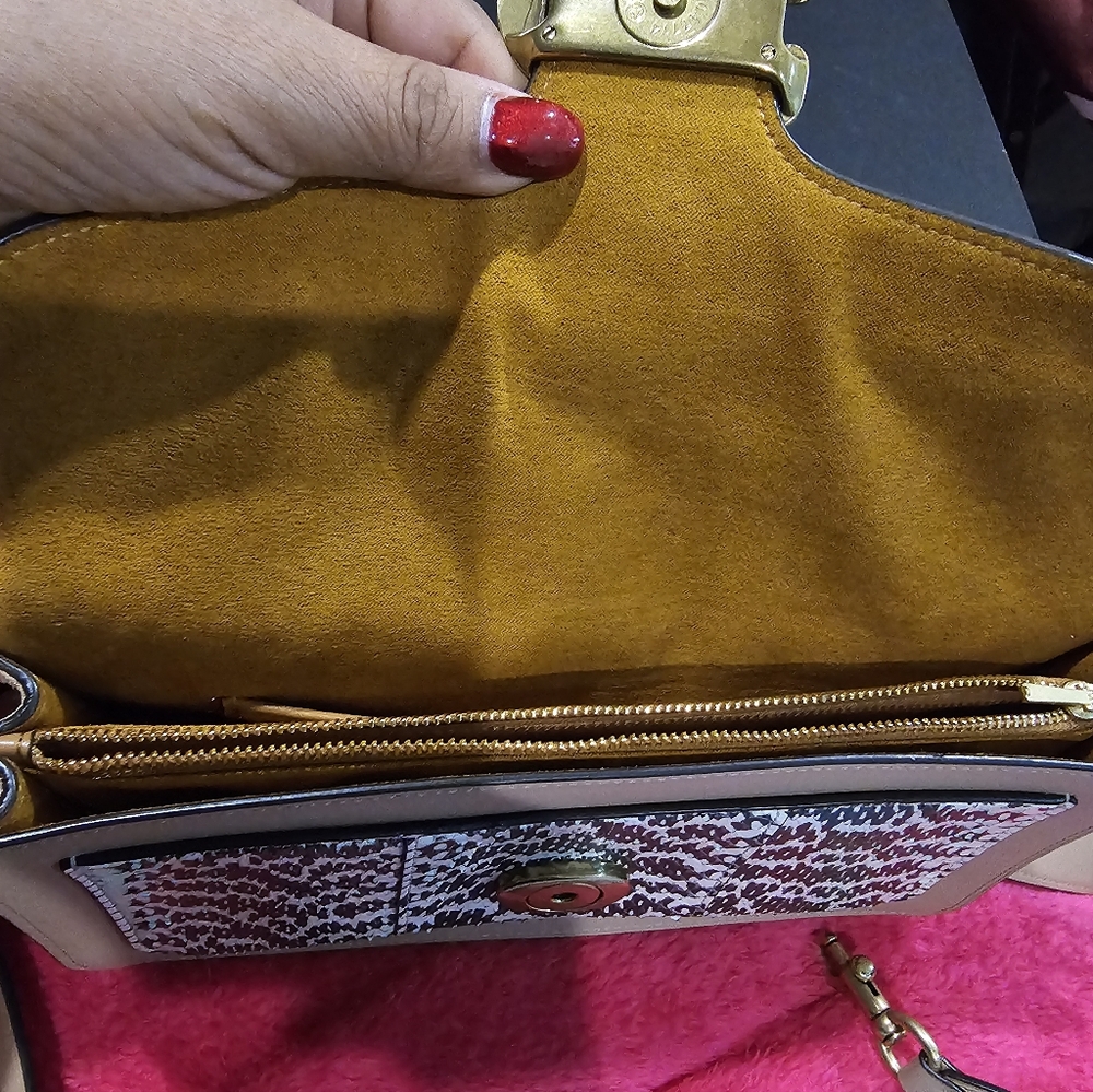 Coach Women's Cream and Tan Patterned Shoulder ag - Picture 12 of 17